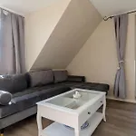Luxus-haushaelfte-alte-remise-r2 Apartamento Böhl