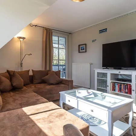 Luxus-haushaelfte-alte-remise-r2 Apartment